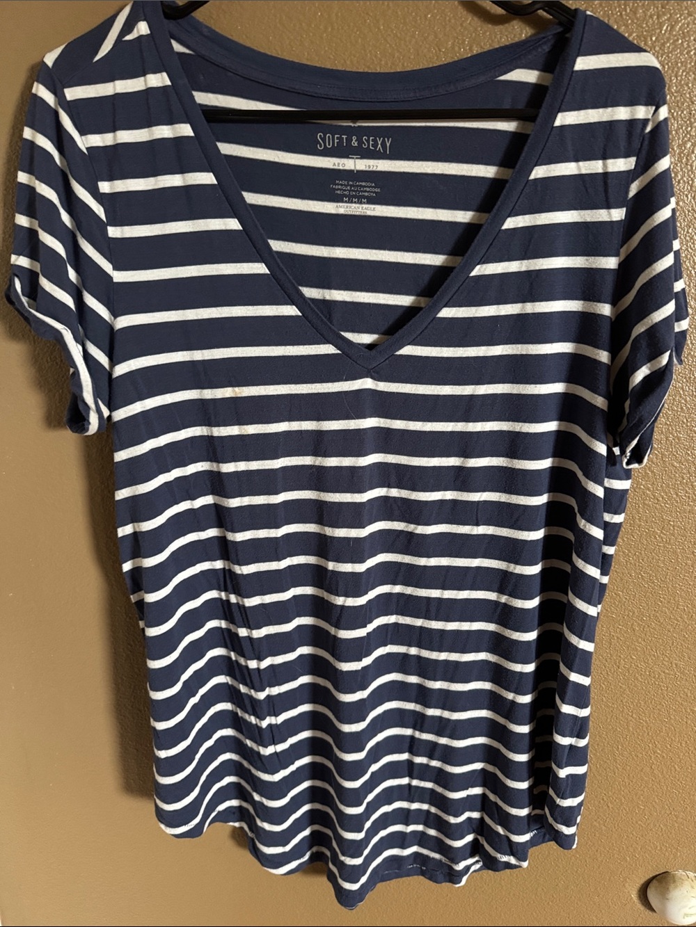 American Eagle Soft & Sexy Navy and White Striped V-Neck Tee medium